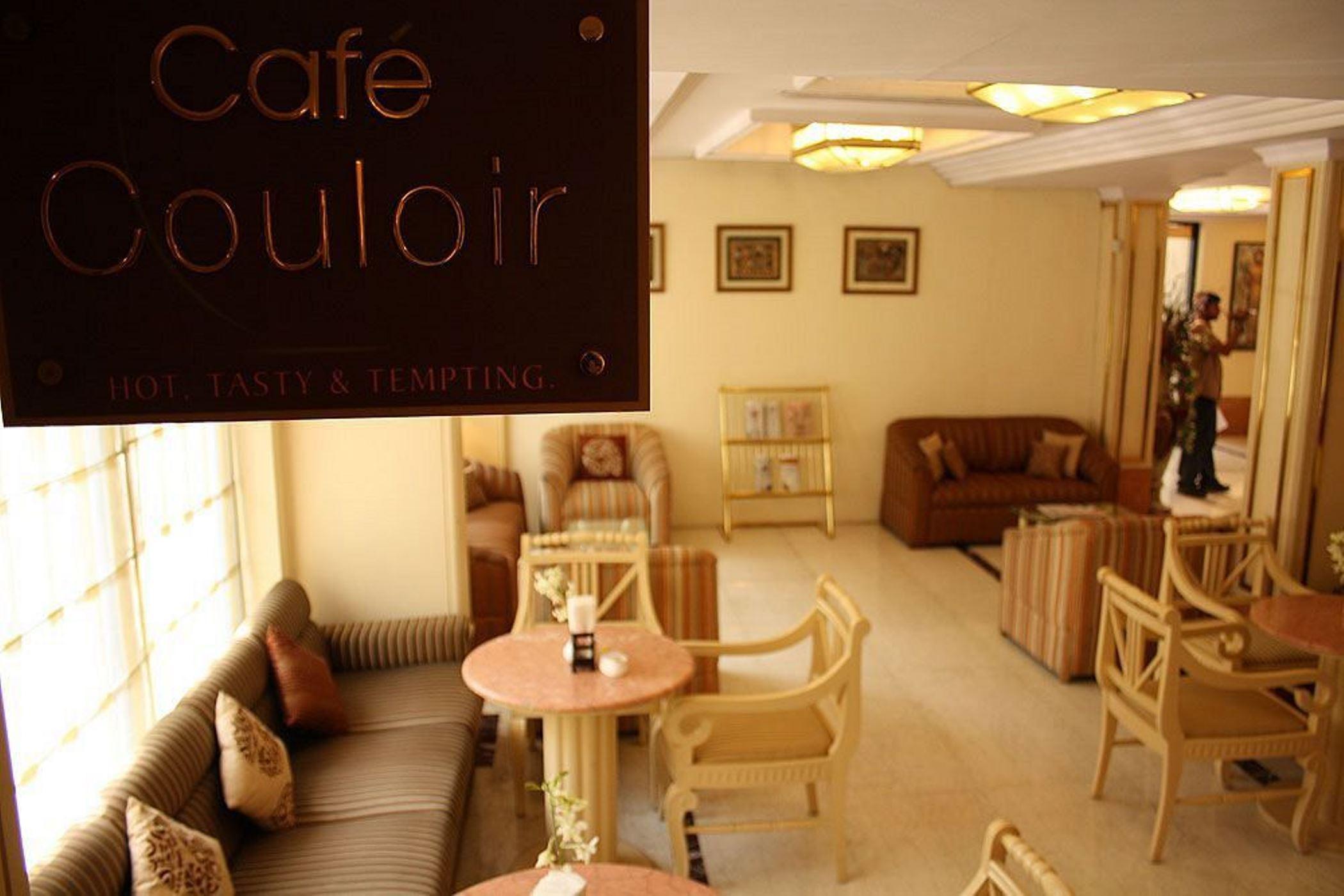Hotel Bawa International Mumbai Étterem fotó