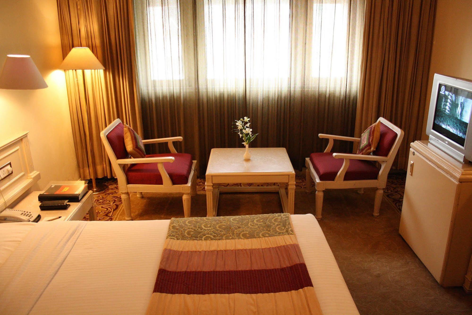 Hotel Bawa International Mumbai Kültér fotó