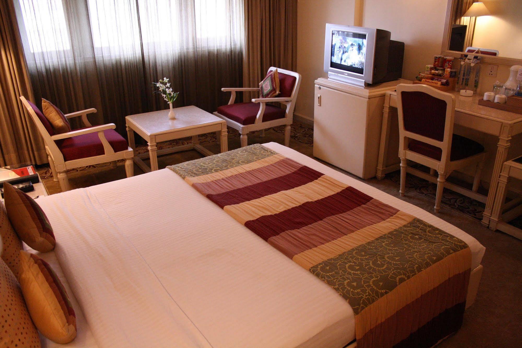Hotel Bawa International Mumbai Kültér fotó